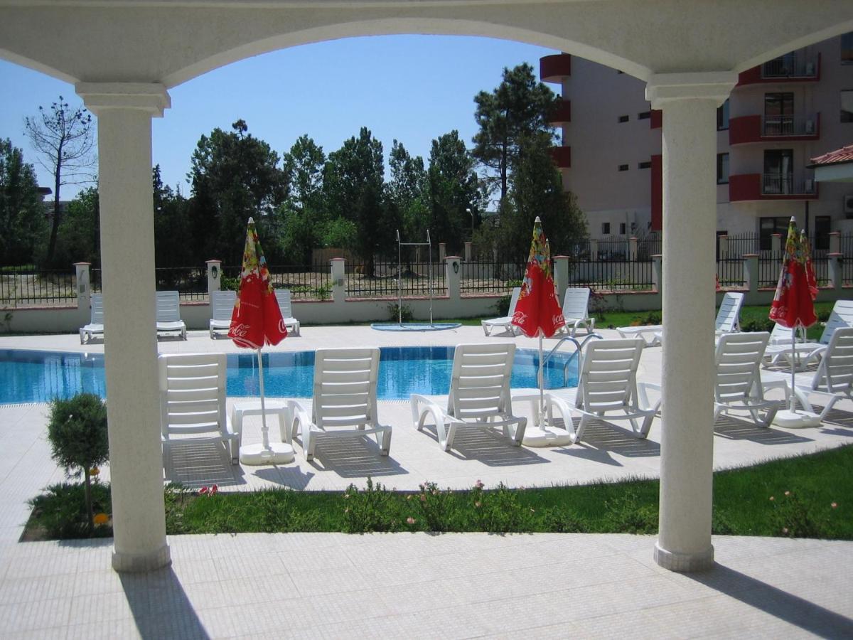 Chateau Del Mar Holiday Apartments Слънчев бряг Екстериор снимка