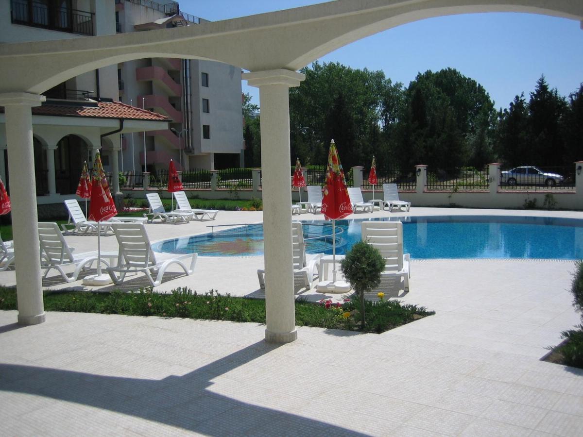 Chateau Del Mar Holiday Apartments Слънчев бряг Екстериор снимка