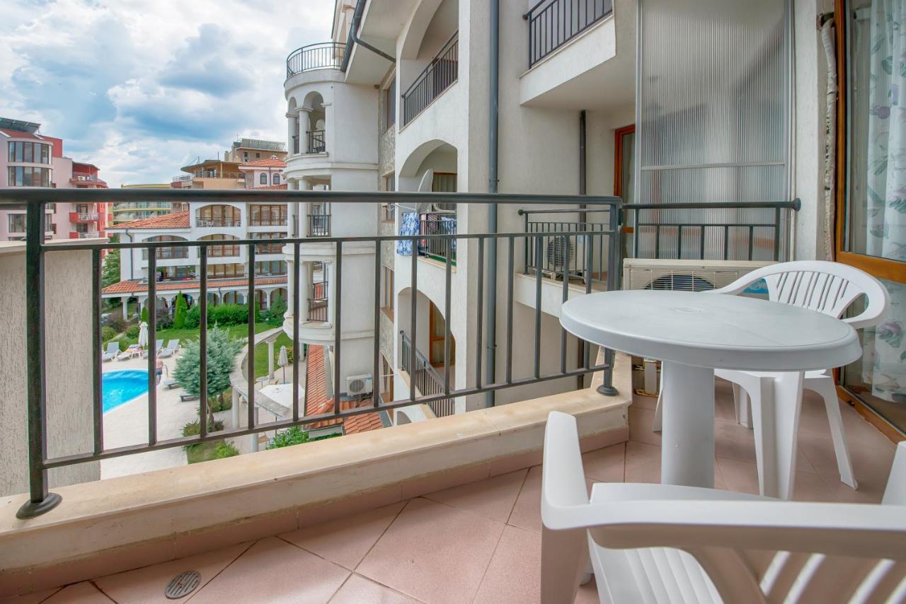 Chateau Del Mar Holiday Apartments Слънчев бряг Екстериор снимка