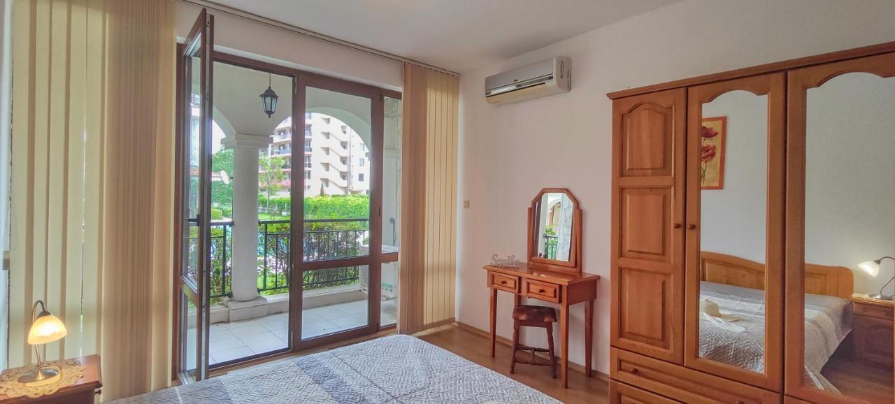 Chateau Del Mar Holiday Apartments Слънчев бряг Екстериор снимка
