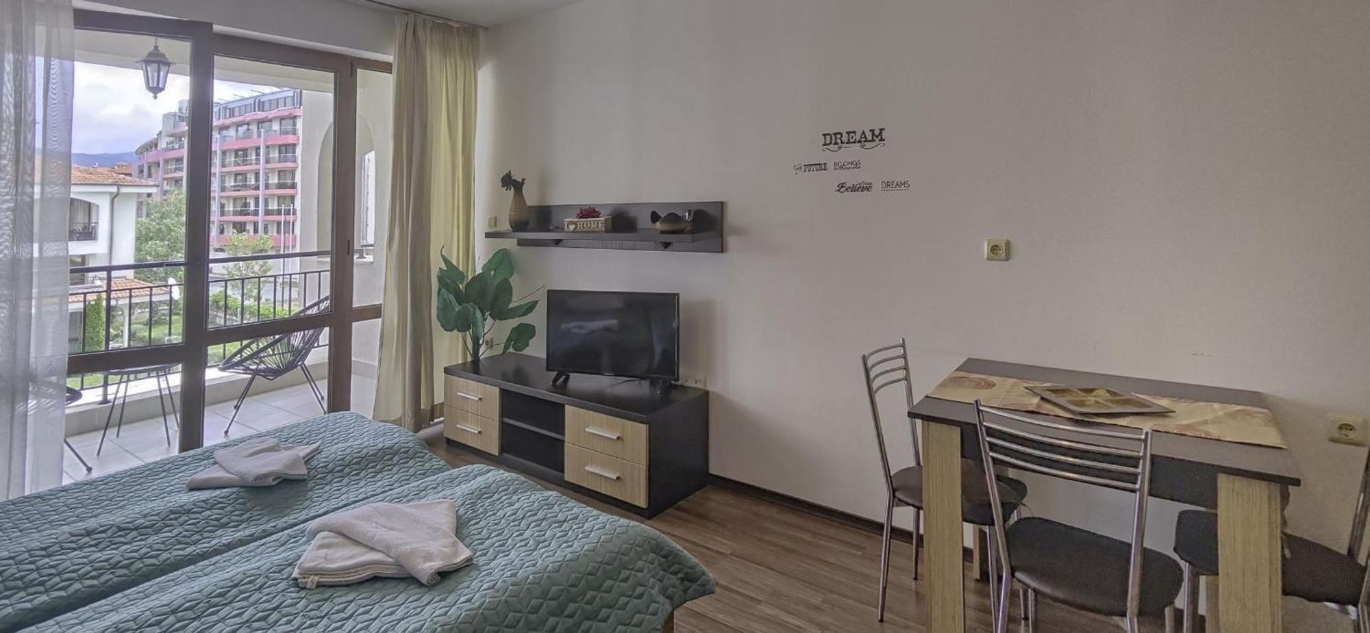 Chateau Del Mar Holiday Apartments Слънчев бряг Екстериор снимка