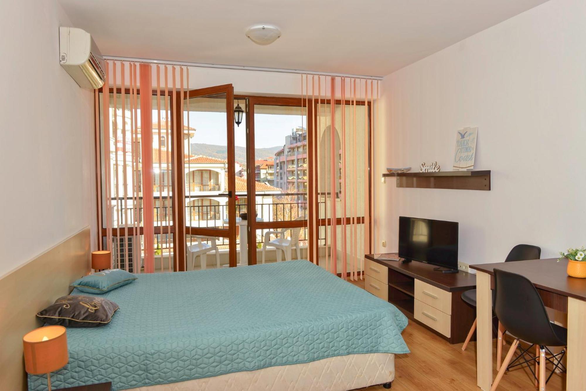 Chateau Del Mar Holiday Apartments Слънчев бряг Екстериор снимка